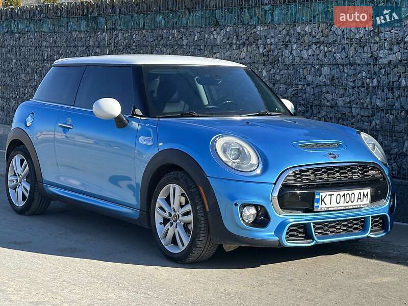 Хетчбек MINI Hatch 2015 в Івано-Франківську