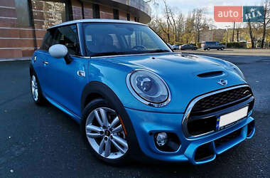 Хетчбек MINI Hatch 2015 в 