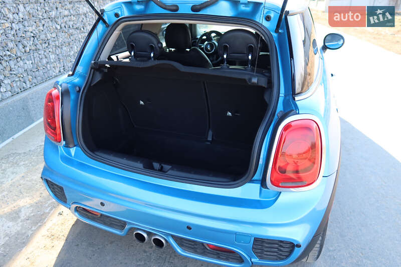 Хетчбек MINI Hatch 2015 в Івано-Франківську