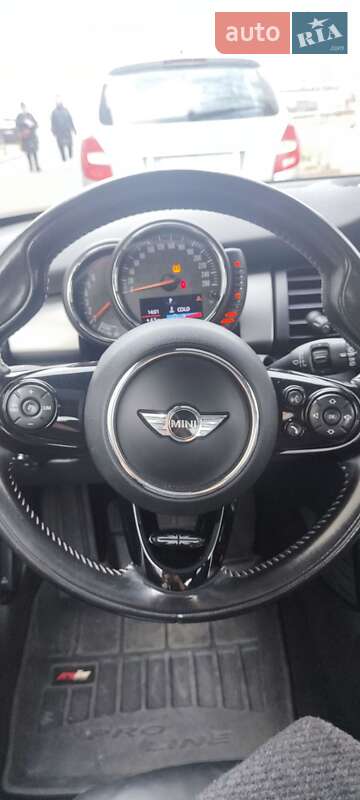 Хэтчбек MINI Hatch 2016 в Киеве