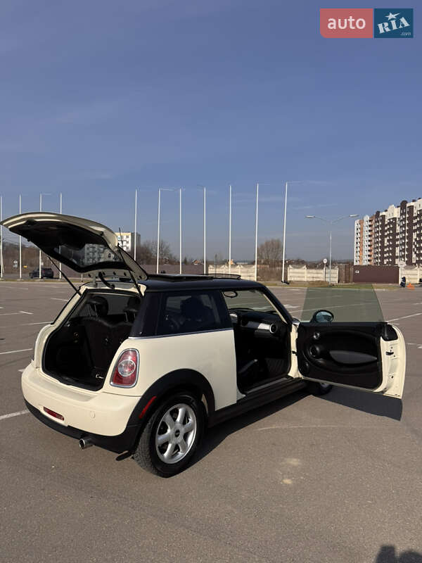 Хетчбек MINI Hatch 2011 в Києві