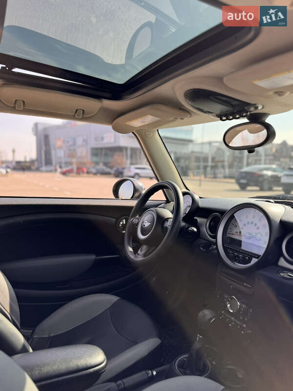 Хетчбек MINI Hatch 2011 в Києві
