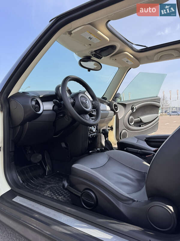 Хетчбек MINI Hatch 2011 в Києві