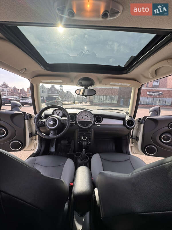 Хетчбек MINI Hatch 2011 в Києві