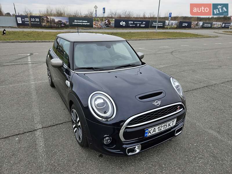 Хетчбек MINI Hatch 2019 в Києві