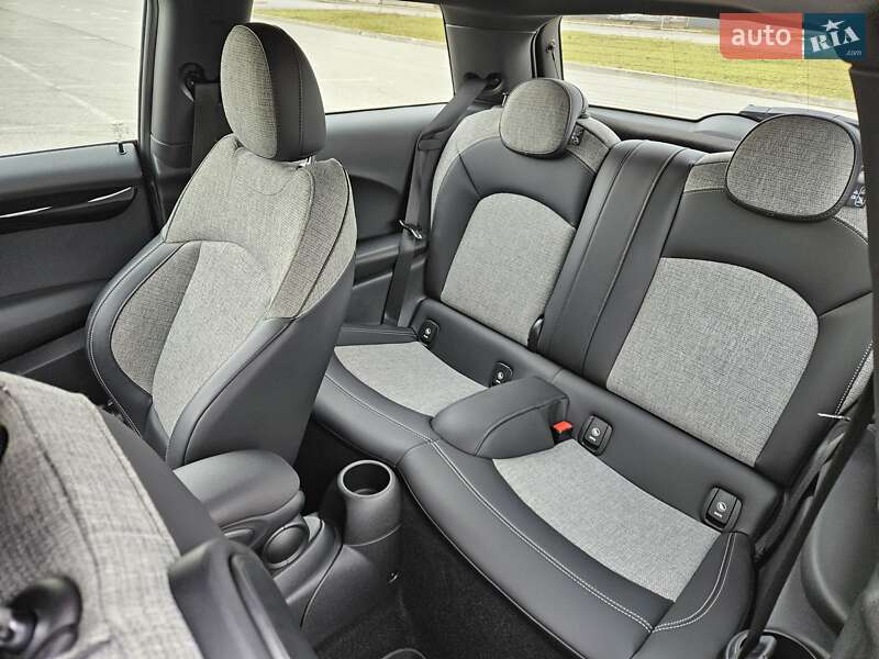 Хетчбек MINI Hatch 2019 в Києві