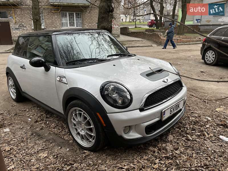 Хетчбек MINI Hatch 2010 в Дніпрі