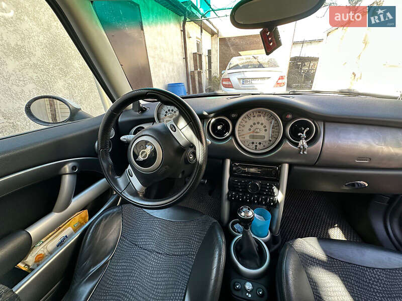 Хэтчбек MINI Hatch 2003 в 