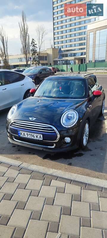 Хетчбек MINI Hatch 2016 в 