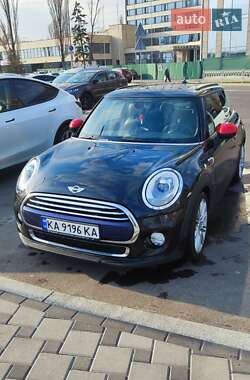 Хетчбек MINI Hatch 2016 в 