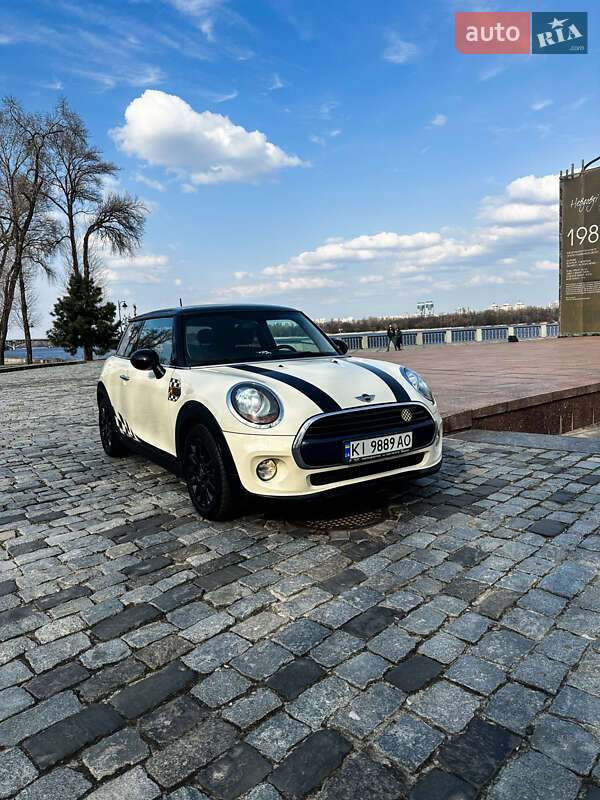 Хэтчбек MINI Hatch 2015 в 