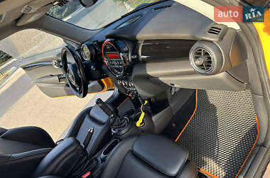 Хэтчбек MINI Hatch 2015 в Киеве
