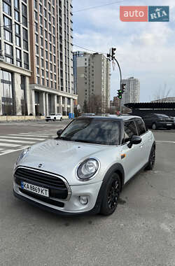 Хетчбек MINI Hatch 2018 в 