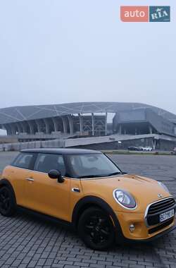 Хетчбек MINI Hatch 2014 в Львові Хетчбек MINI Hatch 2014 в Львові