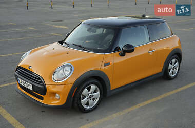 Хетчбек MINI Hatch 2014 в 