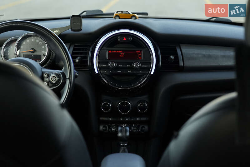 Хетчбек MINI Hatch 2014 в Києві
