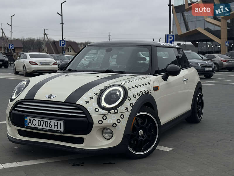 Хетчбек MINI Hatch 2015 в 