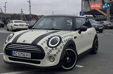 Хетчбек MINI Hatch 2015 в 