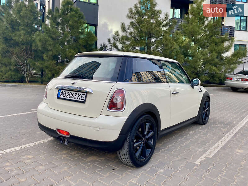 Хэтчбек MINI Hatch 2008 в Киеве