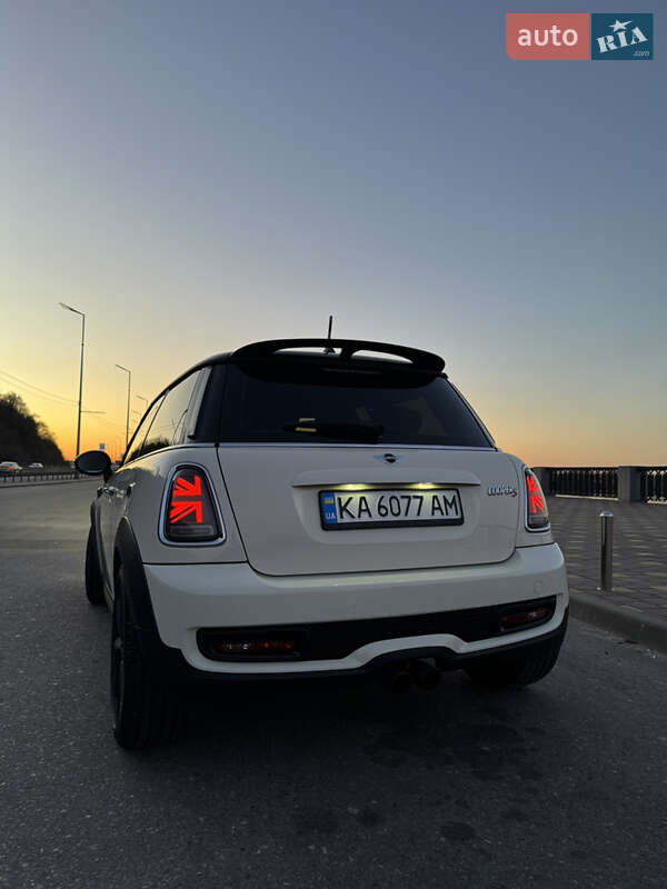 Хетчбек MINI Hatch 2010 в Києві