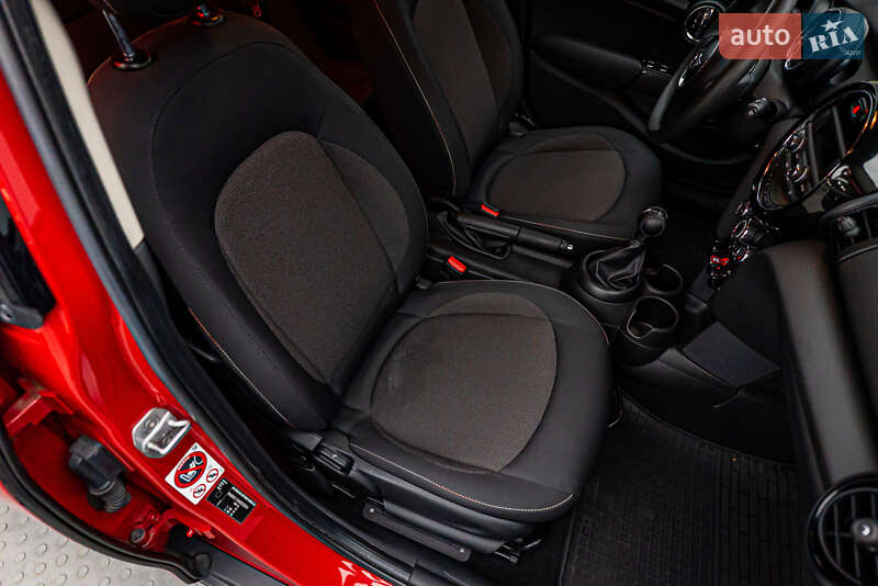 Хетчбек MINI Hatch 2016 в Києві