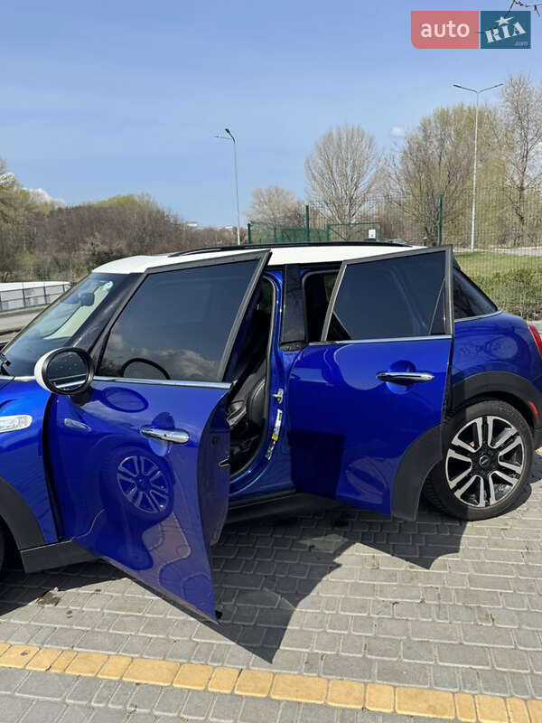 Хетчбек MINI Hatch 2018 в Кам'янському