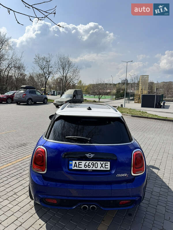 Хетчбек MINI Hatch 2018 в Кам'янському
