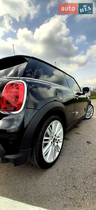Хетчбек MINI Hatch 2022 в Запоріжжі