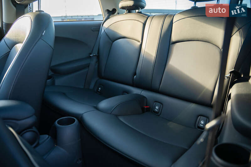 Хетчбек MINI Hatch 2014 в Києві