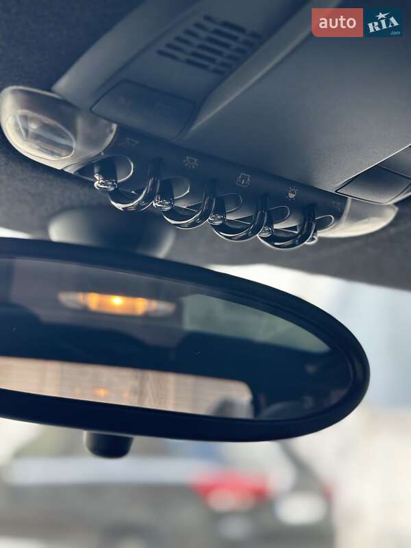 Хэтчбек MINI Hatch 2012 в Полтаве