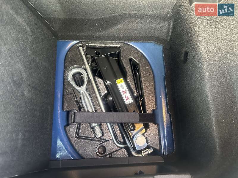 Хэтчбек MINI Hatch 2016 в Киеве