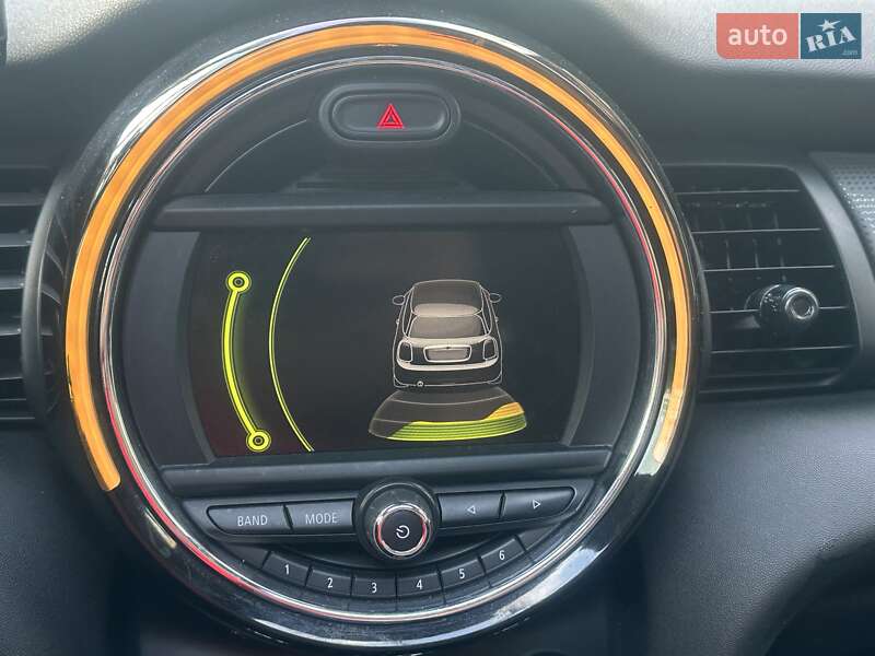 Хэтчбек MINI Hatch 2016 в Киеве