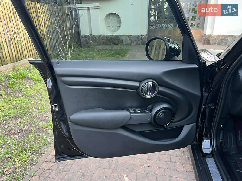 Хетчбек MINI Hatch 2017 в Києві