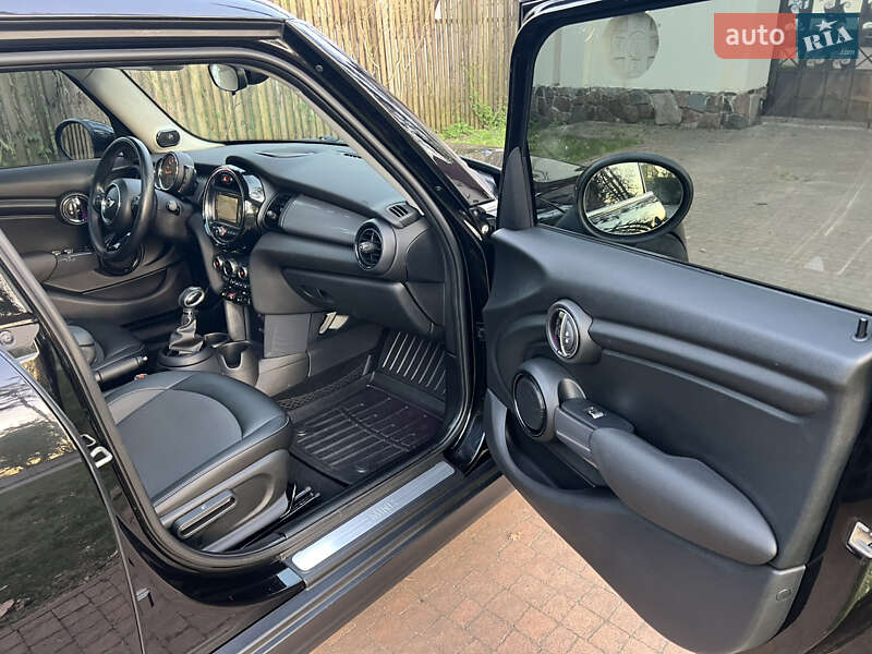 Хетчбек MINI Hatch 2017 в Києві