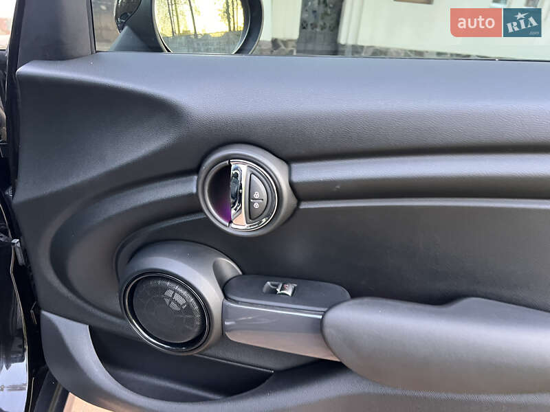 Хетчбек MINI Hatch 2017 в Києві