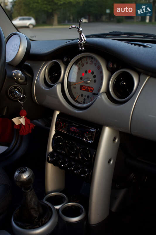 Хетчбек MINI Hatch 2002 в Фастові