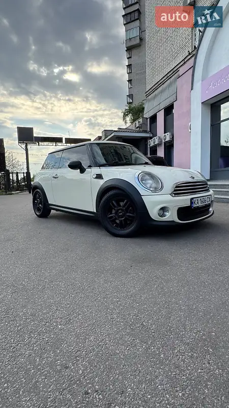 Хэтчбек MINI Hatch 2013 в 