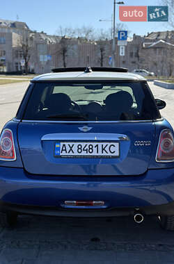 Хетчбек MINI Hatch 2012 в 