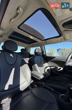 Хетчбек MINI Hatch 2012 в 