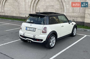 Хетчбек MINI Hatch 2012 в 