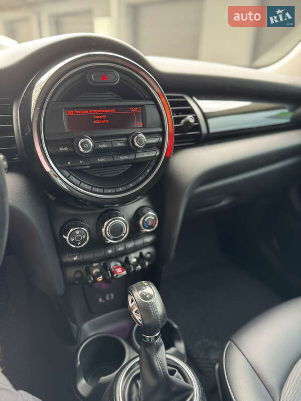 Хэтчбек MINI Hatch 2014 в Ивано-Франковске