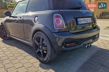 Хетчбек MINI Hatch 2010 в 