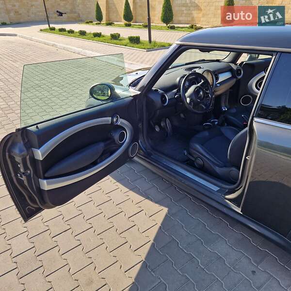 Хэтчбек MINI Hatch 2010 в Измаиле