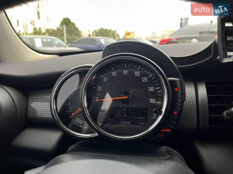 Хетчбек MINI Hatch 2014 в Києві