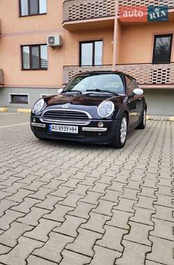 Хэтчбек MINI Hatch 2004 в 