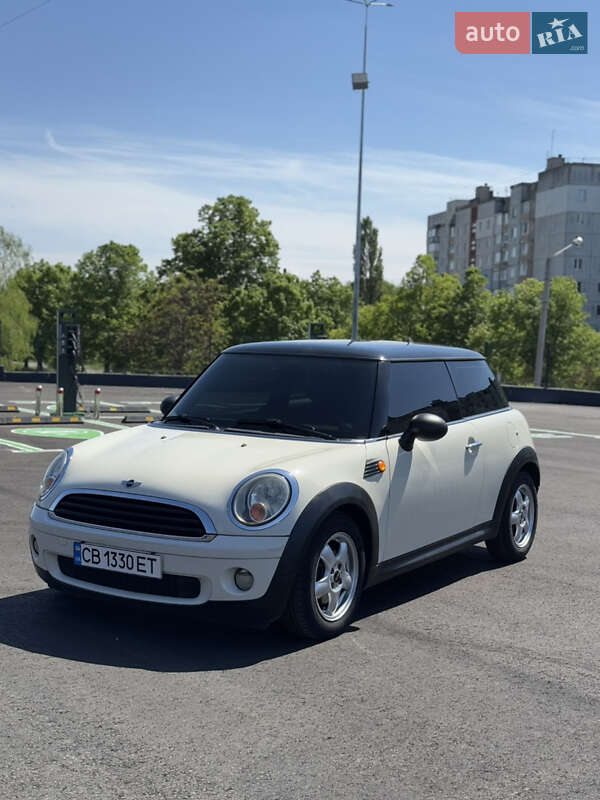 Хетчбек MINI Hatch 2009 в 