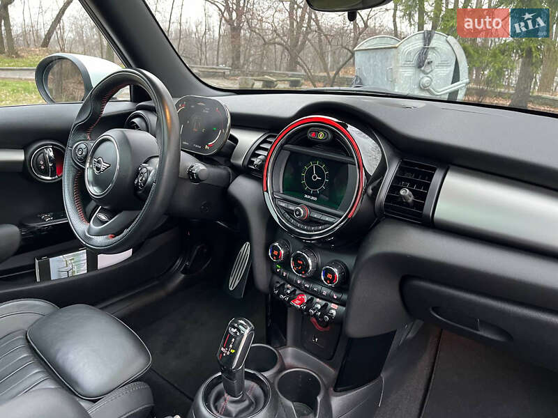 Хетчбек MINI Hatch 2020 в Києві