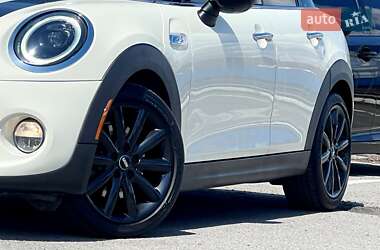Хетчбек MINI Hatch 2017 в 