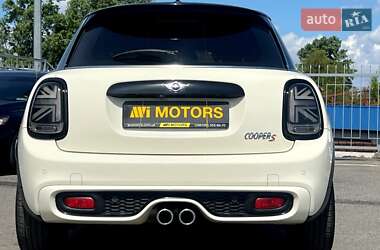 Хетчбек MINI Hatch 2017 в 