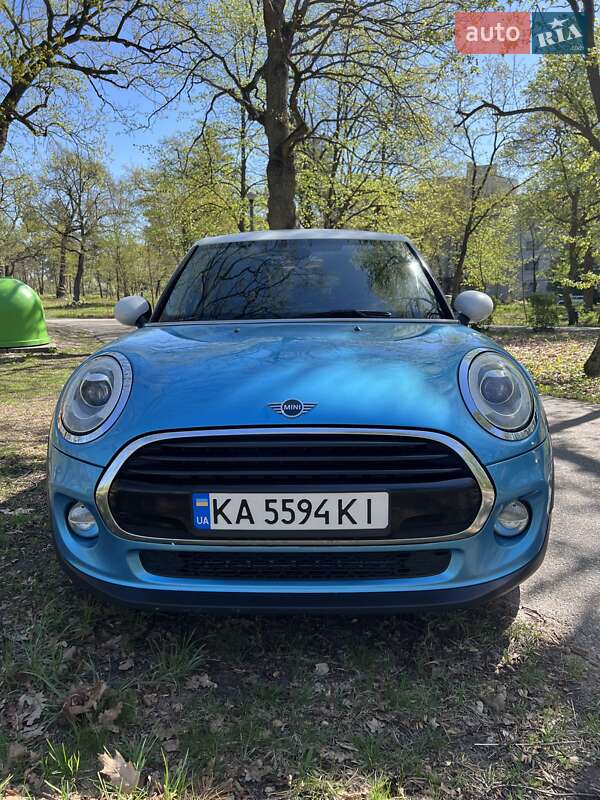 Хэтчбек MINI Hatch 2015 в Киеве